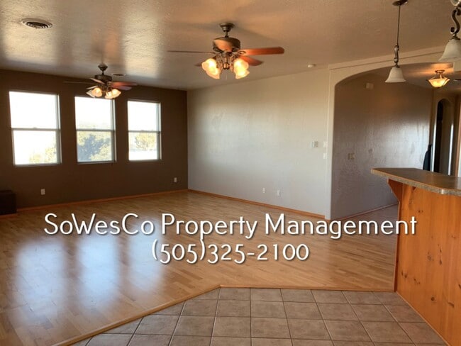 Building Photo - Large Southwest Custom Home!