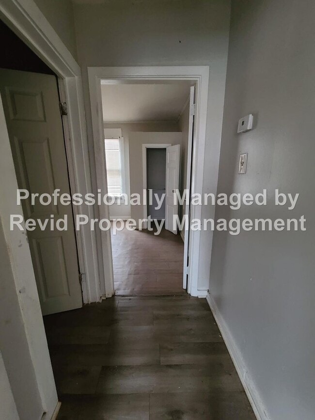 Building Photo - Section 8 Accepted!!