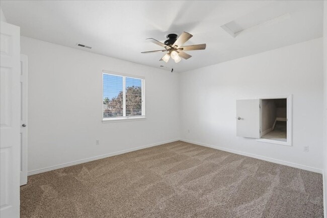 Building Photo - 3053 E Calabria Dr