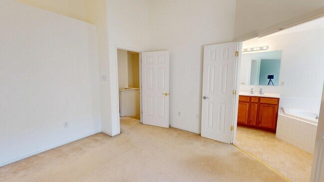 Building Photo - 2603 Lotuswood Ct