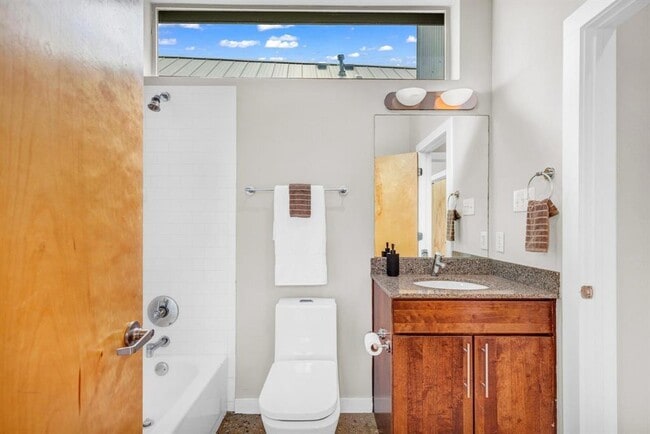 Building Photo - 5325 Sendero Hills Pkwy