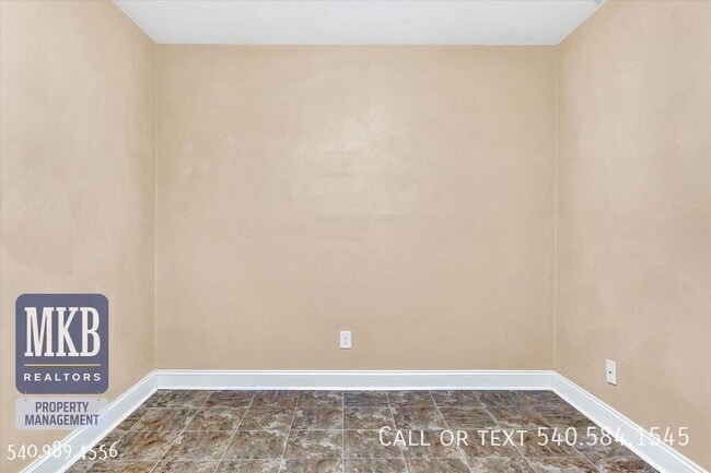 Building Photo - 4978 Hunting Hills Cir