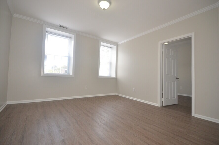 Building Photo - 421 Northampton St