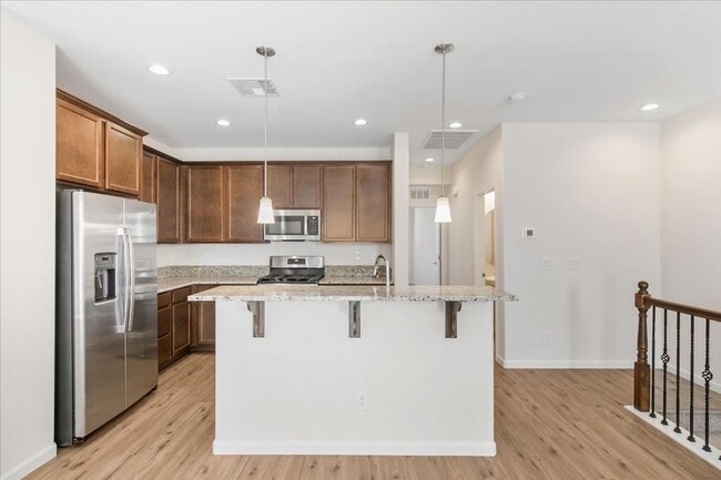 Building Photo - 2218 Water Cyn Dr