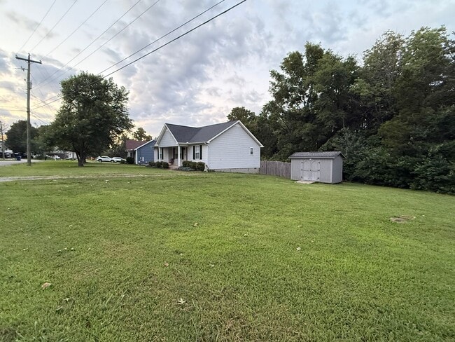 Building Photo - Charming 3-Bedroom Home with Large Lot