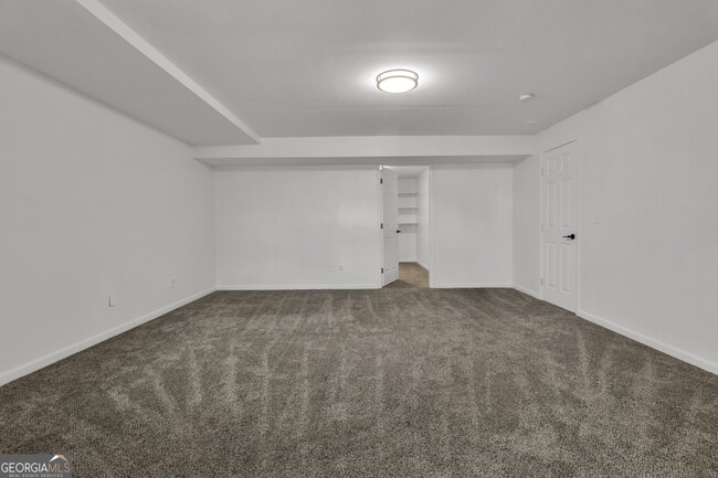 Building Photo - 9155 Nesbit Ferry Rd