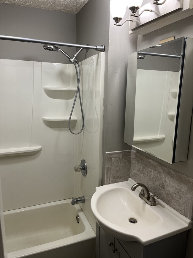 Building Photo - 1670 3rd St