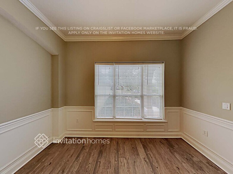 Building Photo - 2929 Oakgrove Ave