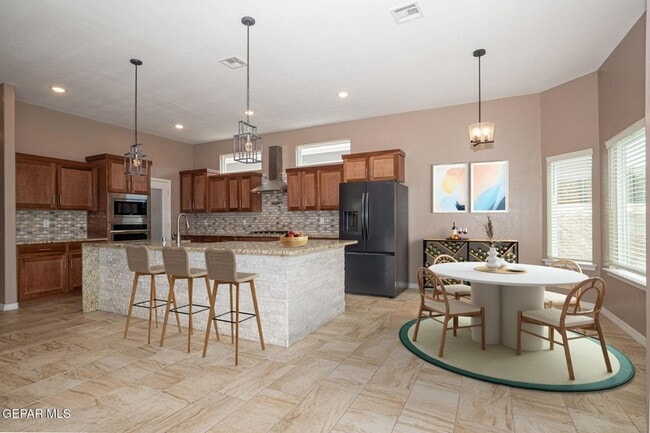 Building Photo - 2241 Tierra Delmonte Dr