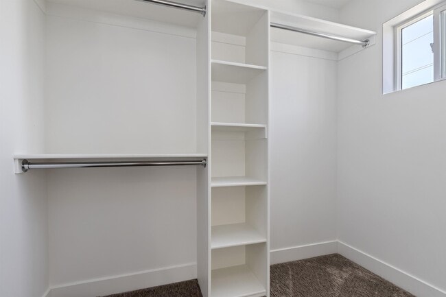 Building Photo - 414 E 8800 S