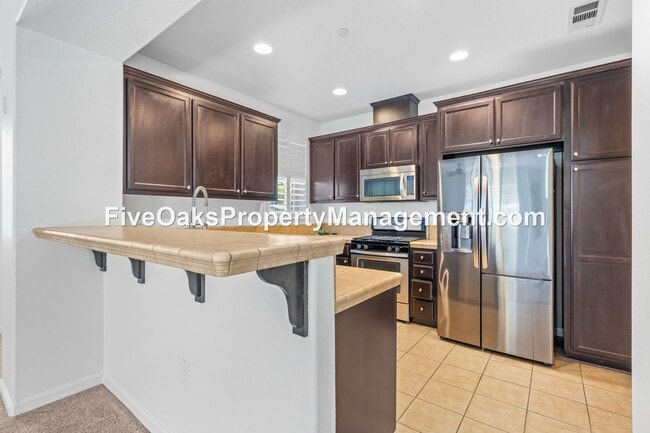 Building Photo - 101 Matisse Ln