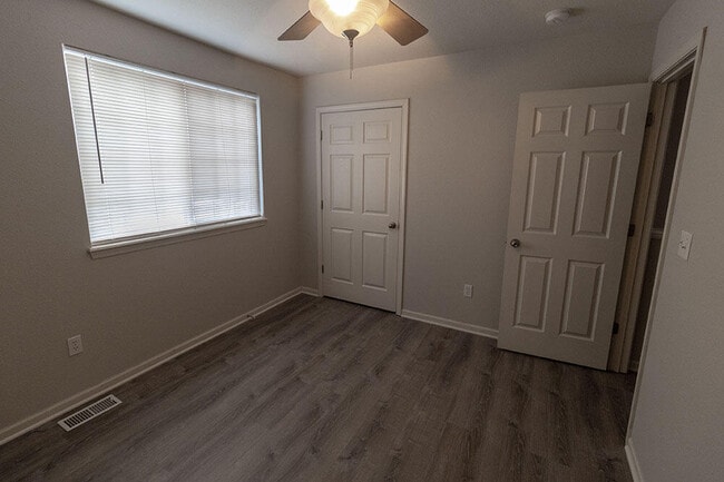 Building Photo - 3916 Snowy Owl Dr