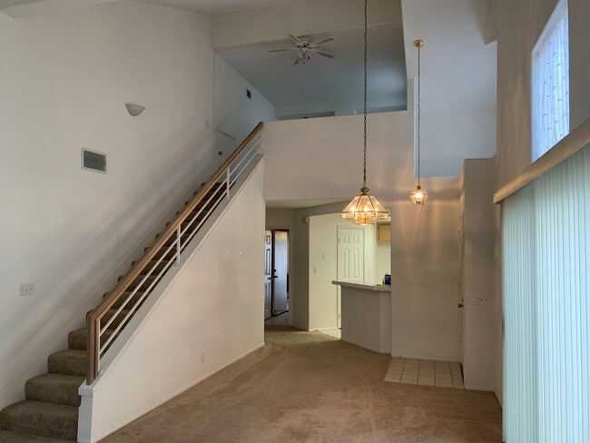 Building Photo - Camarillo Springs Rental now Available
