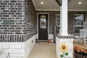 Building Photo - 10013 Adams Ln