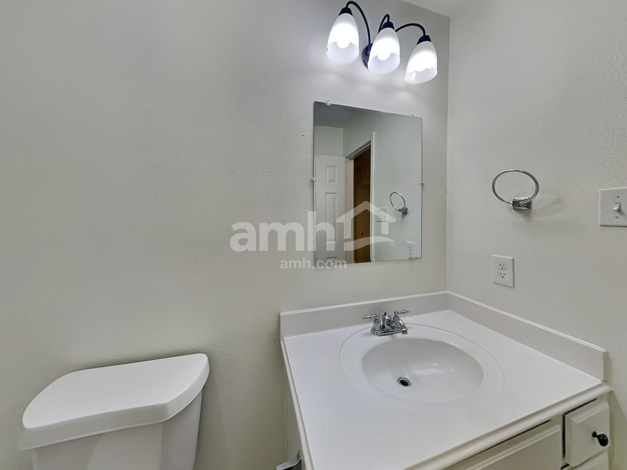 Building Photo - 2338 Colonial Springs Ln