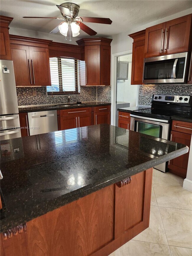 Building Photo - 10990 SW 57th St