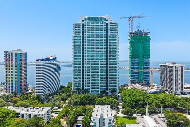 Building Photo - 1643 Brickell Ave