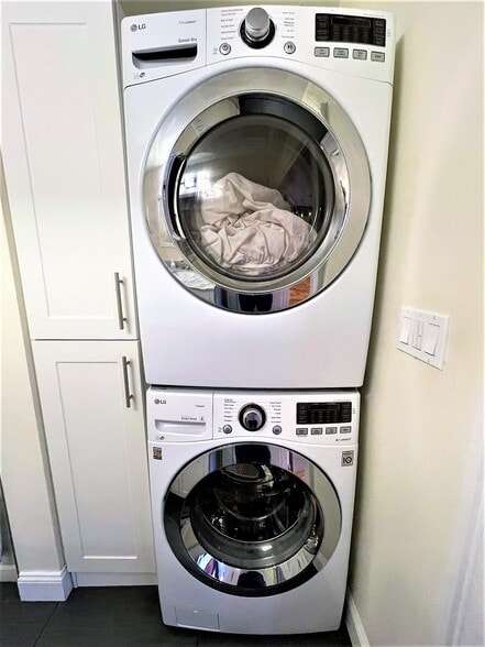 Building Photo - 62 Horace St