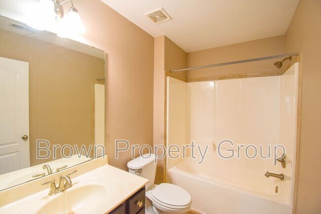 Building Photo - 6023 Daybrook Ct