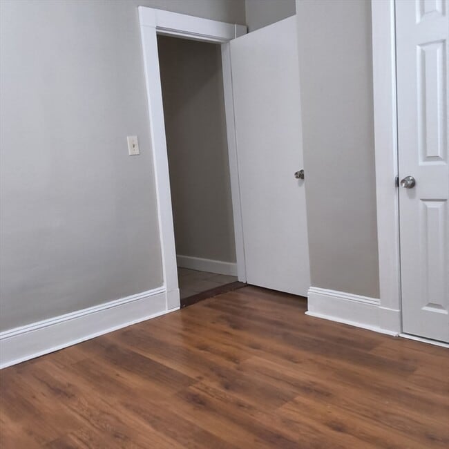 Building Photo - 98 County St