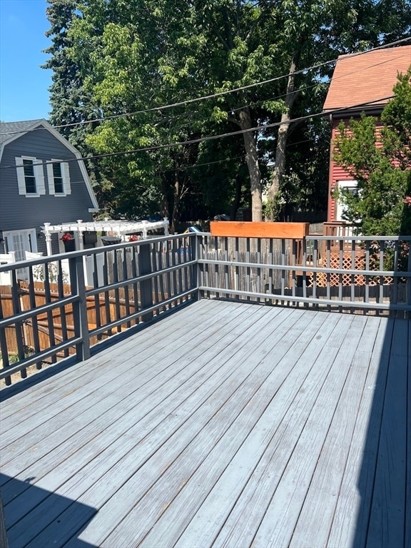 Building Photo - 80 Pine St