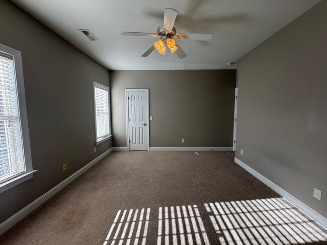 Building Photo - 46 Nandina Dr