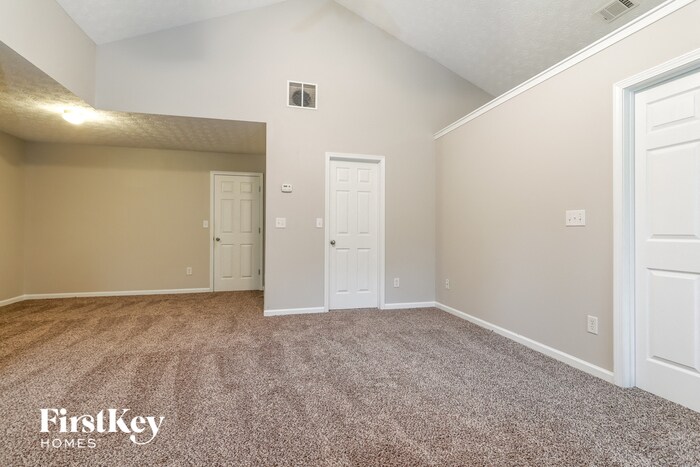 Building Photo - 3401 Southpointe Hill Dr NE