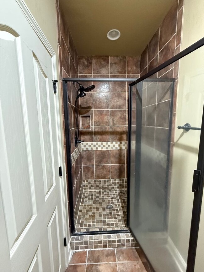 Building Photo - 2520 Granite Pointe