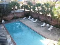 Building Photo - Gated 2br w/pool at N. Gates of LSU on Highland by the Chimes