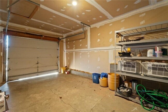 Building Photo - 213 Highgate Rd