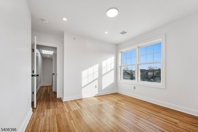 Building Photo - 30 Woodland Ave