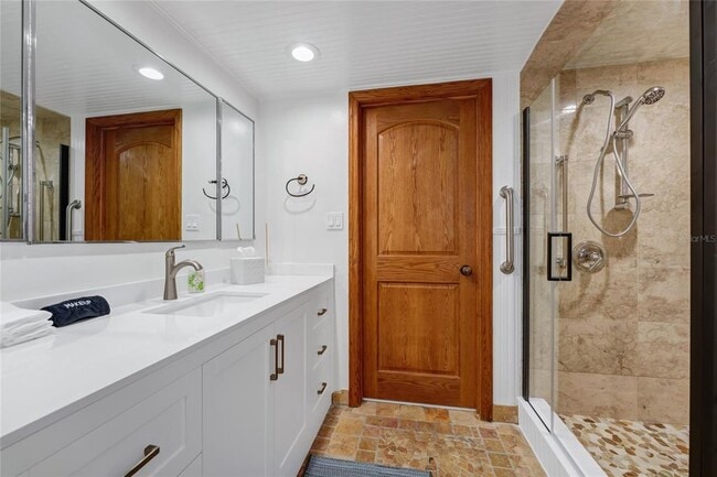 Building Photo - 6659 Lake Cane Dr