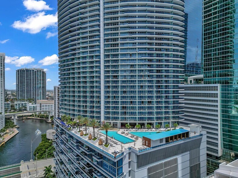 Building Photo - 200 Biscayne Boulevard Way