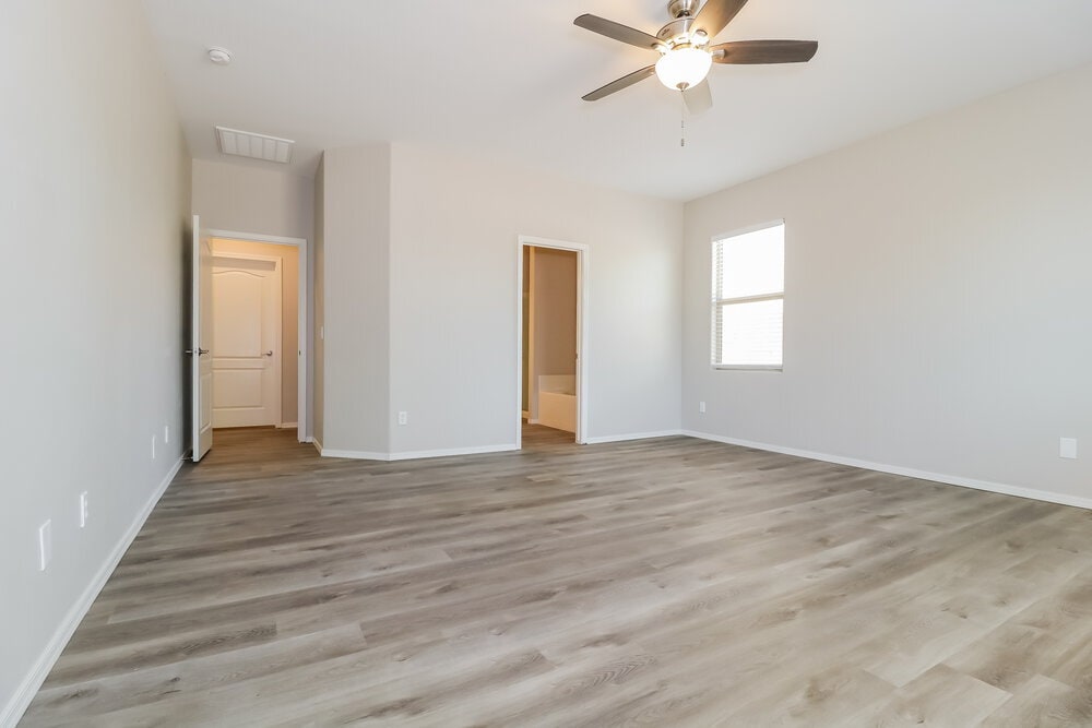Building Photo - 7415 S 253rd Dr