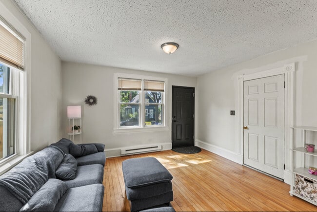 Building Photo - 95 Front Ave