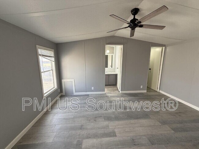 Building Photo - 314 Riverwood Ln