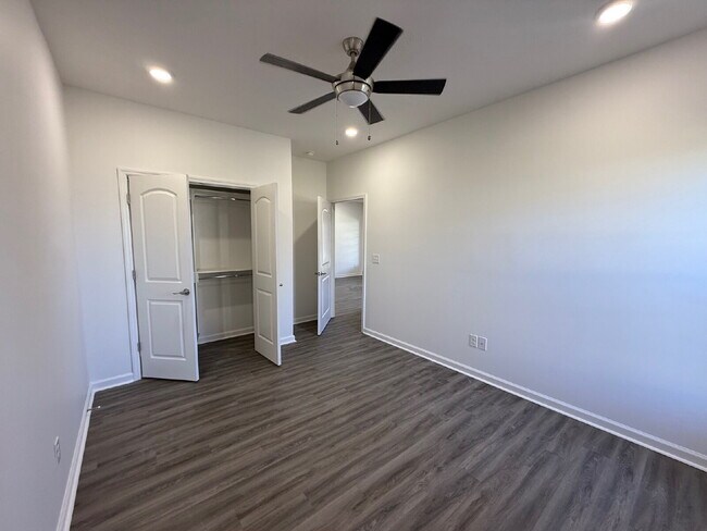 Building Photo - Brand New Luxury 3 Bedroom 2 Bath Condo in Jonesboro!