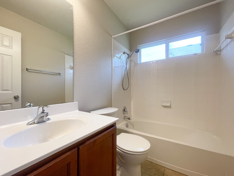 Building Photo - 6617 Cascade Dr