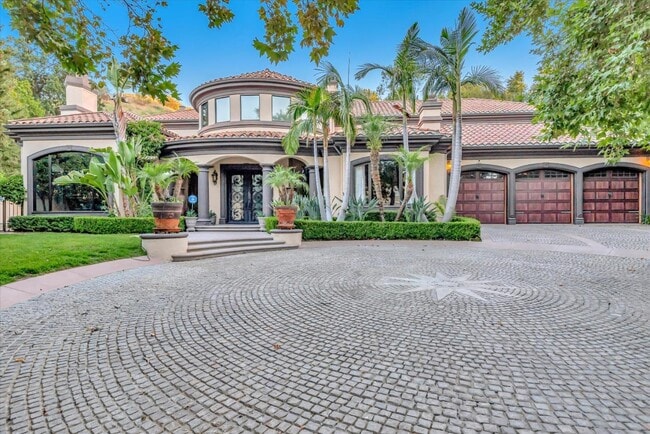 Primary Photo - 25644 Queenscliff Ct