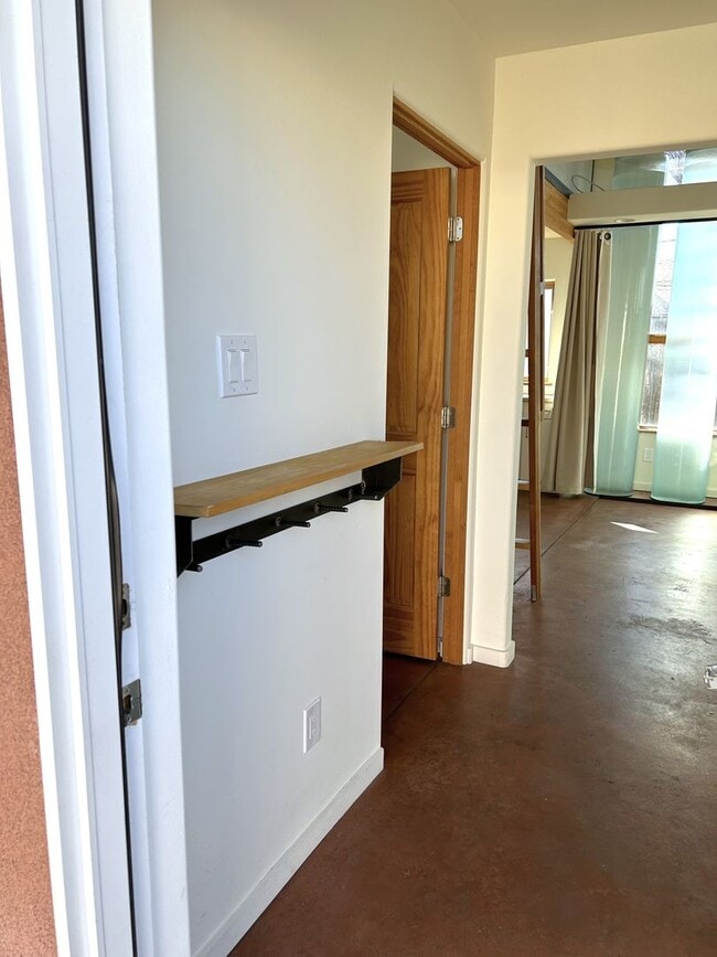 Building Photo - 209 Cornell Dr SE