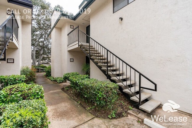 Building Photo - Quiet Gated 2 bedroom 2 bath located in So...