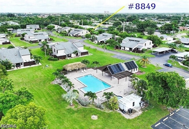 Building Photo - 8849 Somerset Blvd