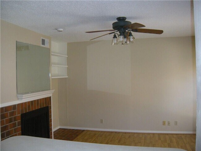 Building Photo - K036 - Palmetto #302