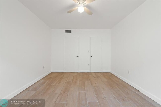 Building Photo - 7831 SW 56th St