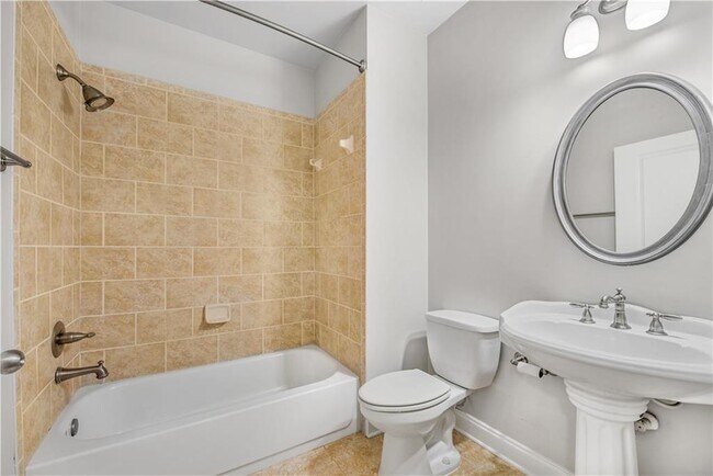Building Photo - 250 Mystic Ridge Hill