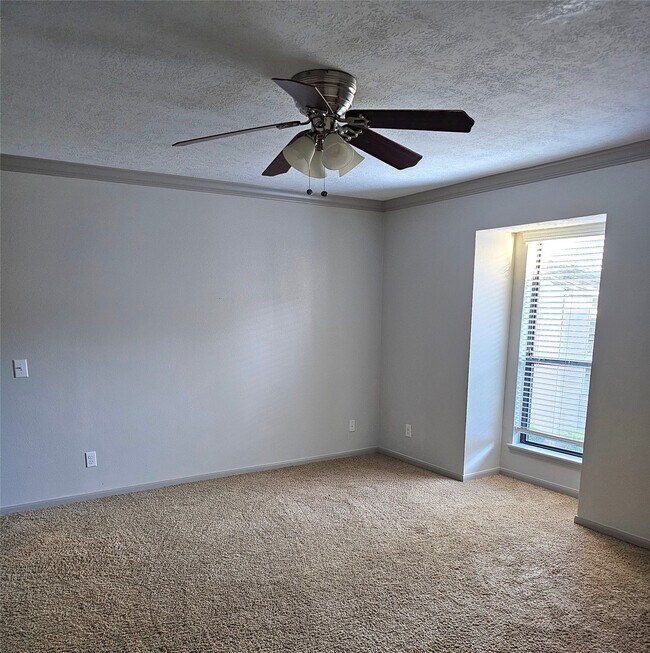 Building Photo - 1100 Augusta Dr