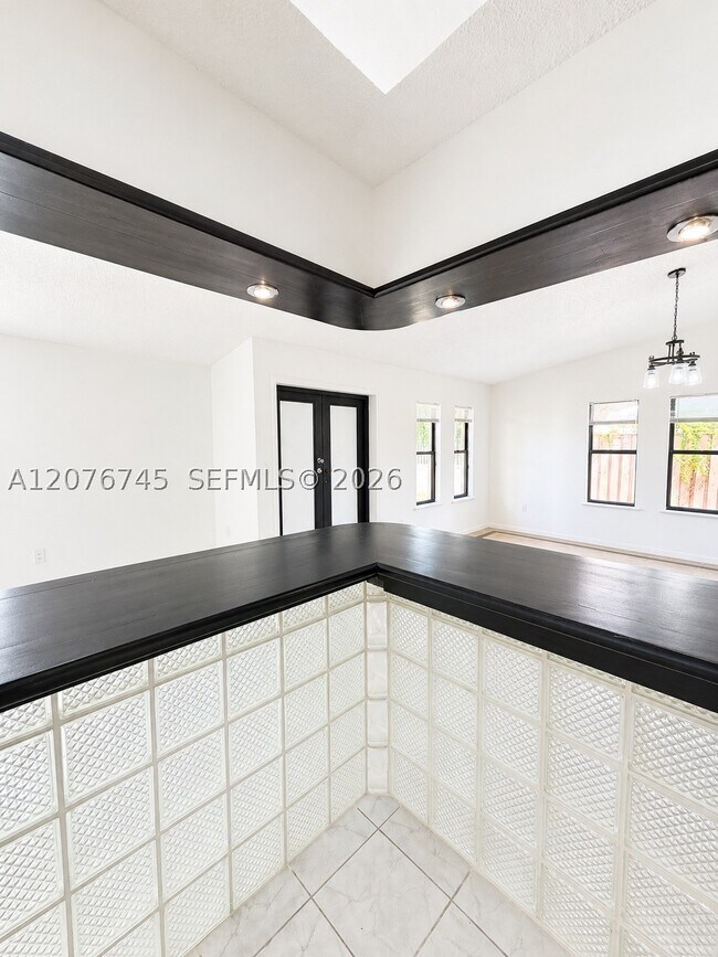 Building Photo - 3011 SW 117th Ct