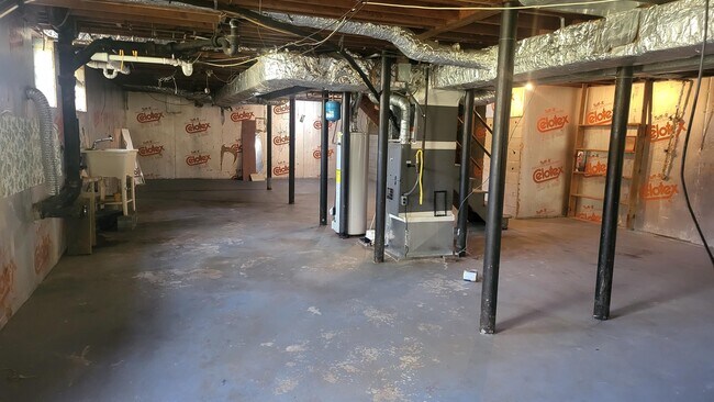 Building Photo - 2541 Meadow Lark Dr