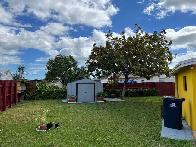 Building Photo - 12135 SW 182nd Terrace