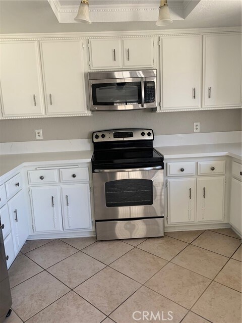 Building Photo - 24150 Cruise Cir Dr